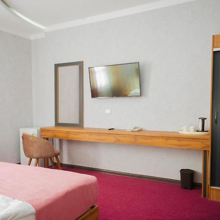 Rich Hotel Turkistan Kültér fotó
